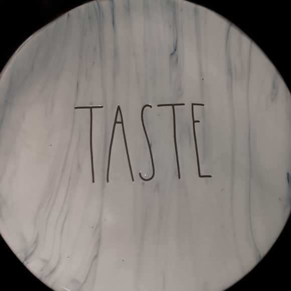 Rae Dunn TASTE appetizer plates. Set of 4 - Picture 2 of 3